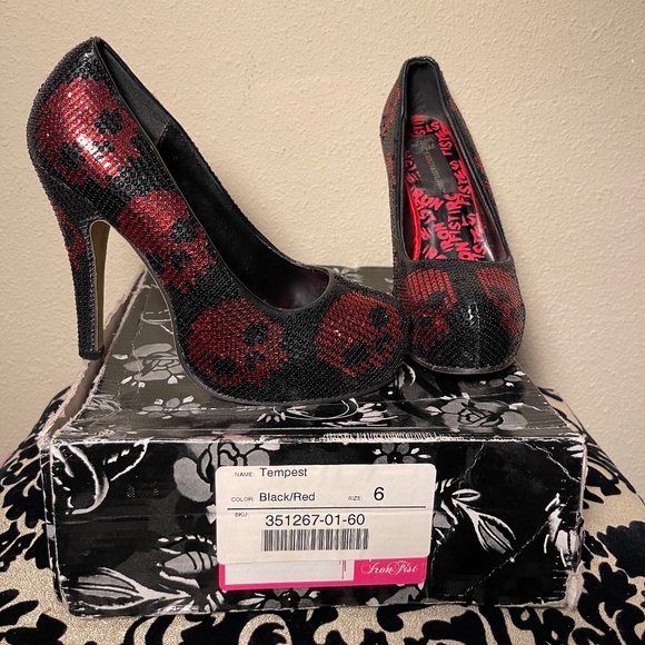 Black & Red Sequins Digi Skulls - Iron Fist Tempest Platform Stiletto Heels - Picture 2 of 11